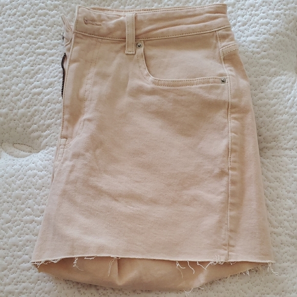 H&M Light Peach Jean Short womens sz 8 - Picture 1 of 5